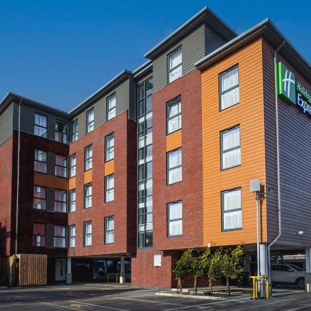 Holiday Inn Express - Fleet By Ihg Eksteriør bilde